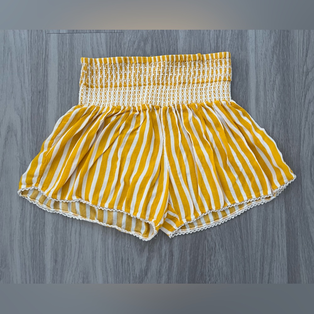 Girl soul viscose striped yellow and white shorts large